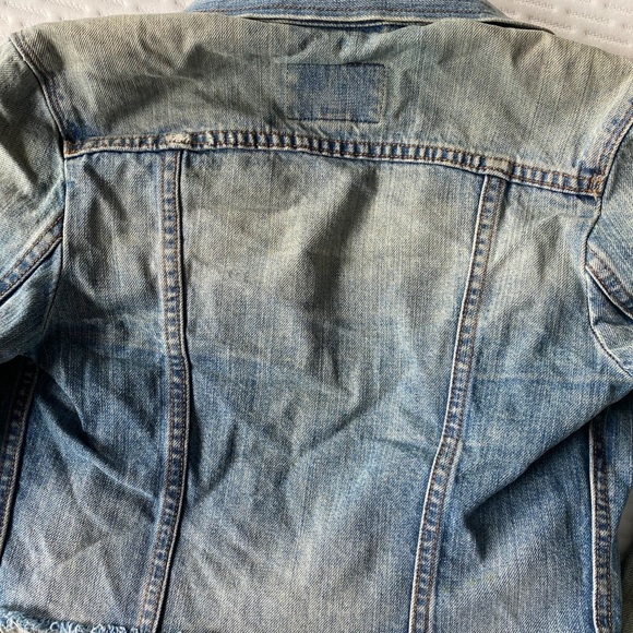 Levi’s Jean Jacket - Picture 3 of 3